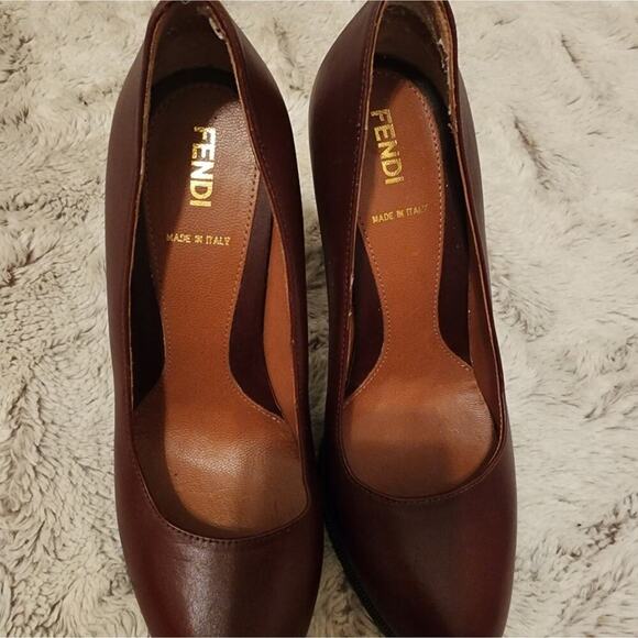 FENDI BLOCK HEEL BROWN LEATHER HEELS SIZE 37 6.5 - Picture 3 of 11